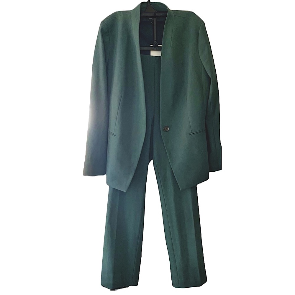 BI-STRETCH ANN TAYLOR SUIT